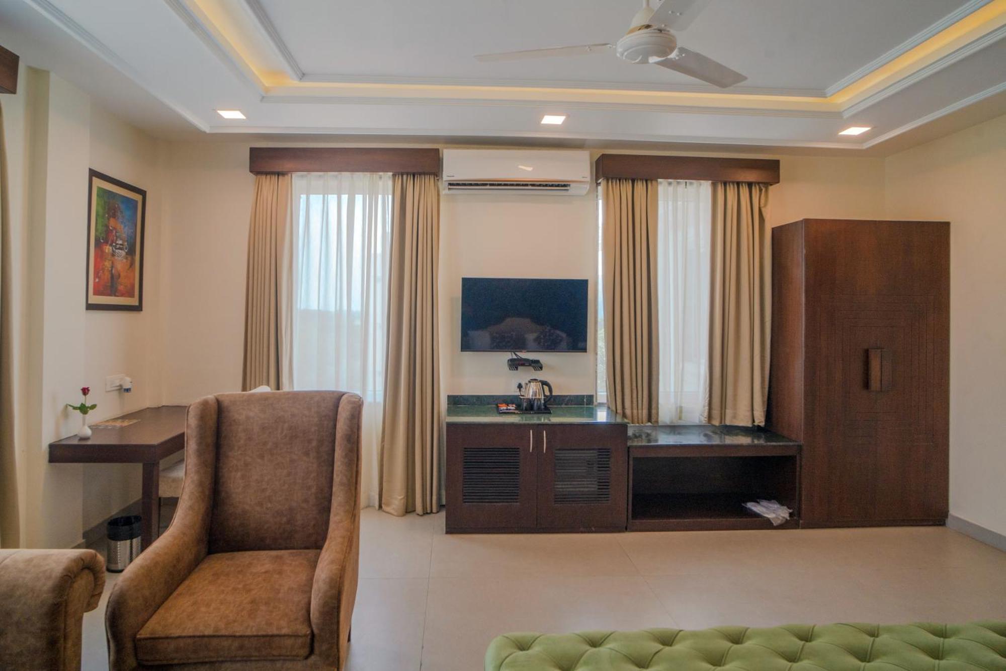The Courtyard - Beyond Bar & Club Hotell Udaipur Exteriör bild