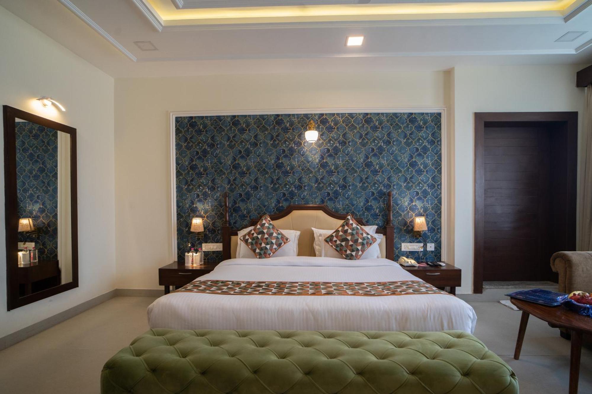 The Courtyard - Beyond Bar & Club Hotell Udaipur Exteriör bild